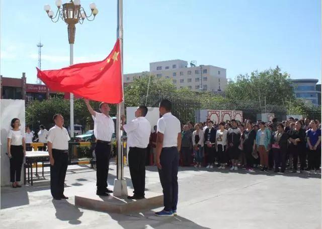 奶奶病危女子请假，竟然被HR要求证明是“亲奶奶”，对此你怎么看？游戏画面